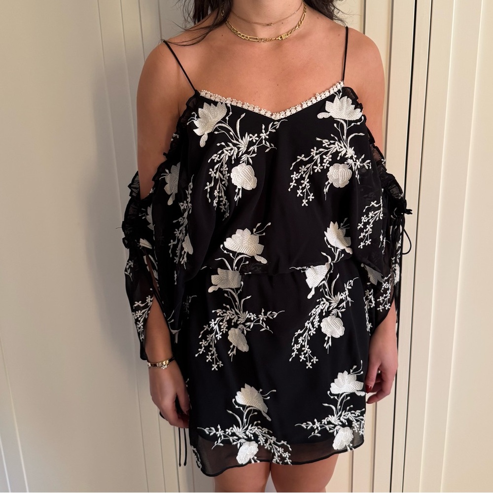 Alice + Olivia Holden Black & White Floral Lace Detail Dress size medium